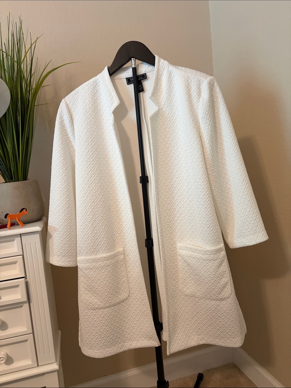 NYCCTextured White Open Front Coatigan